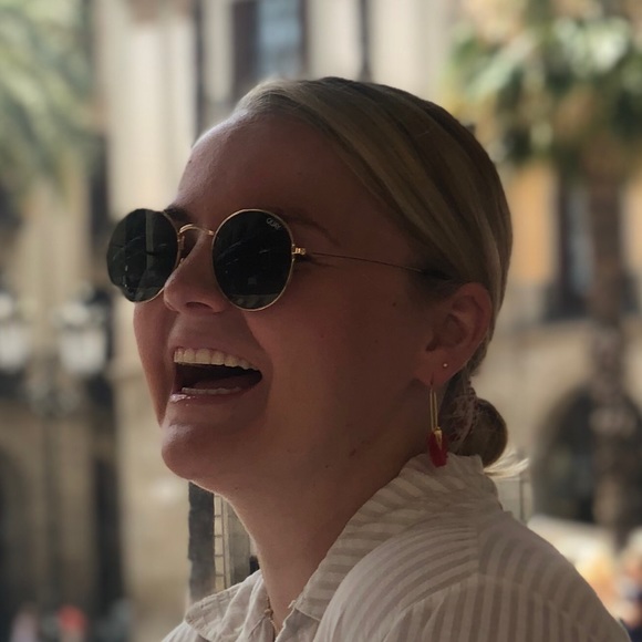 Meet your Posher, Elizabeth - Picture 1 of 1